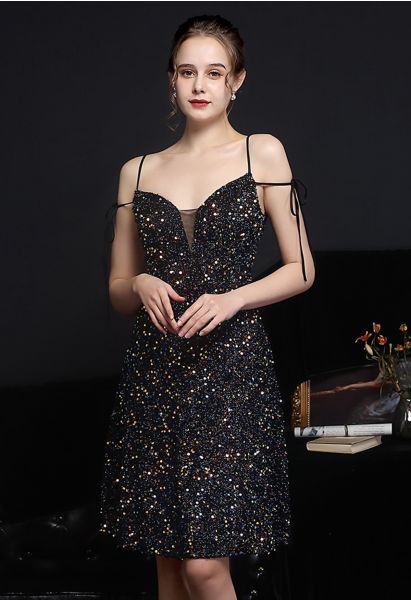 Enchanting Sequined Tie-String Cocktail Dress en Noir