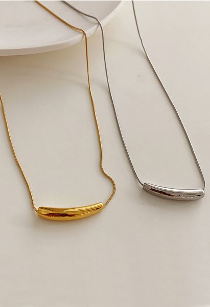 Collier pendentif tube en métal