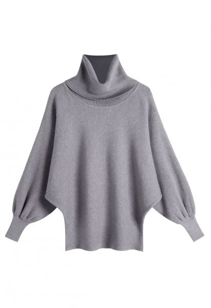 Pull côtelé à col roulé et manches chauve-souris en gris