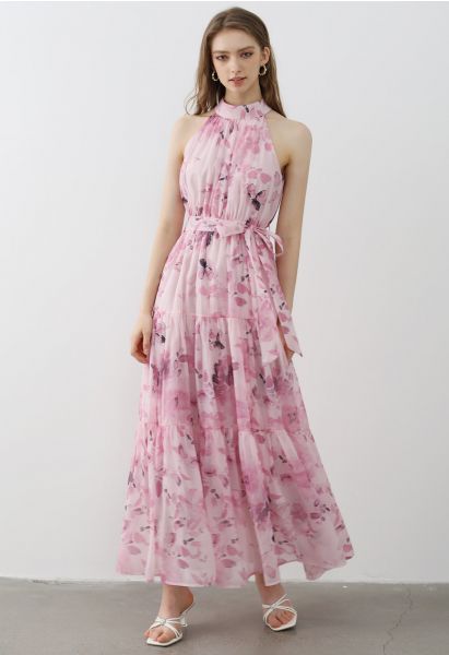 Robe longue florale à col licou et nouée à la taille en rose
