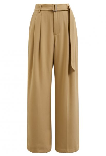 Pantalon plissé avec poche latérale et ceinture en camel