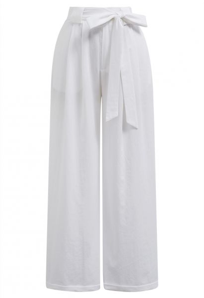 Pantalon large plissé avec ceinture à nœud papillon en blanc