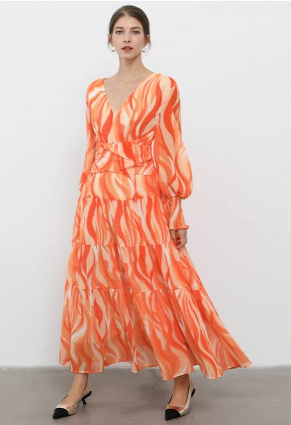 Robe longue en mousseline de soie à taille croisée et vagues orange