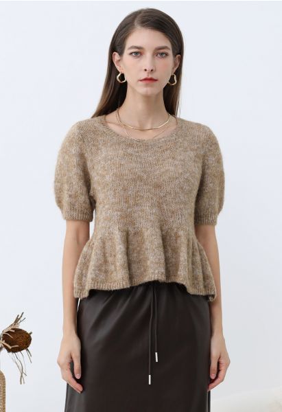 Haut en tricot pelucheux à motif péplum Flair en beige