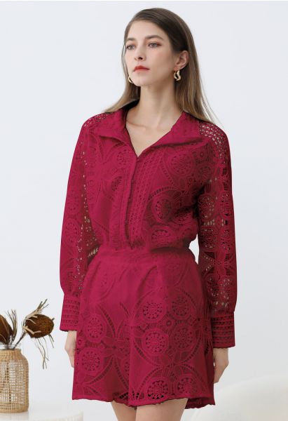 Ensemble chemise boutonnée et short en dentelle guipure en rouge rose