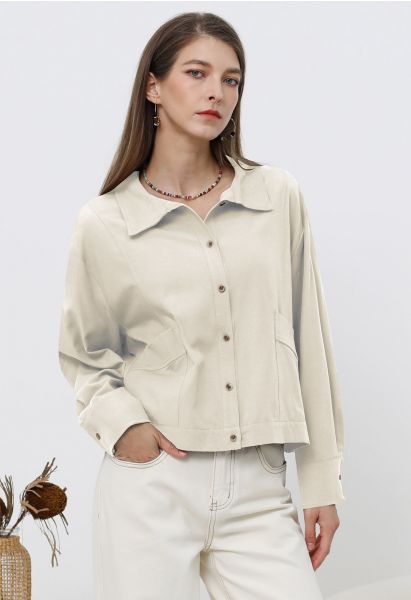 Chemise boutonnée minimaliste avec poche avant en ivoire