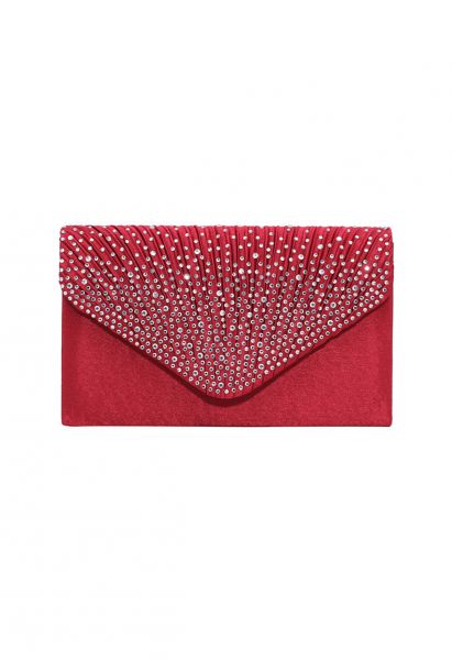 Sac enveloppe en satin orné de strass en rouge