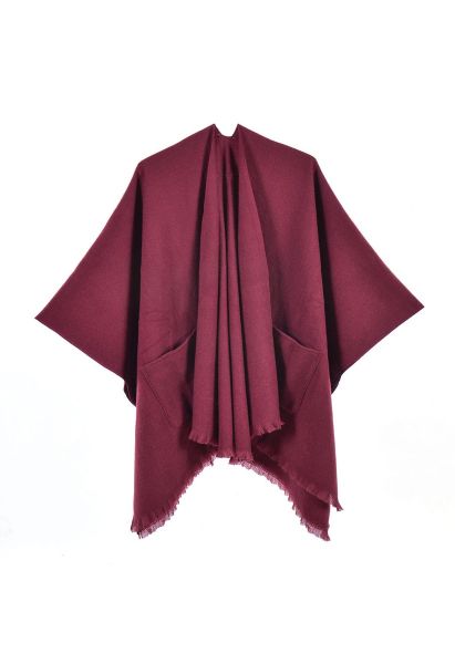 Poncho à ourlet frangé et poche Whisper Soft en bordeaux