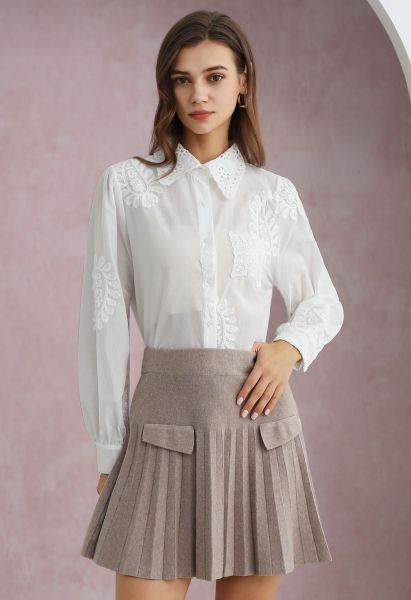 Chemise boutonnée à broderie florale inspirée du cachemire en blanc