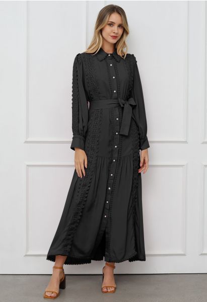 Robe longue boutonnée captivante en dentelle avec ceinture nouée en noir