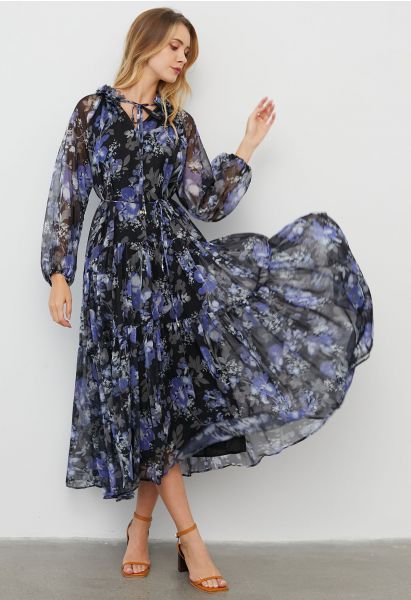 Robe mi-longue en mousseline de soie à imprimé floral et lien à nouer en noir