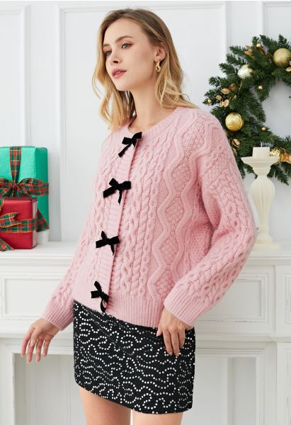 Cardigan en tricot tressé à boutons-pression et nœud papillon en rose