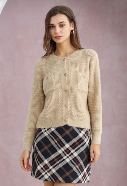 Cardigan boutonné en tricot à pois en relief avec poche plaquée en camel