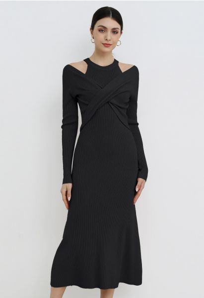 Robe mi-longue en tricot à découpes et devant croisé en noir