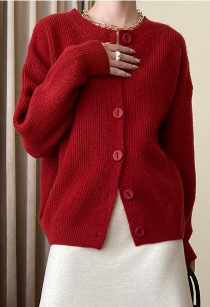 Cardigan boutonné en tricot côtelé doux et délicat en rouge