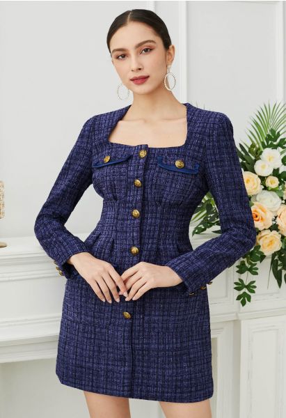 Mini-robe en tweed avec poches à rabat et boutons polis