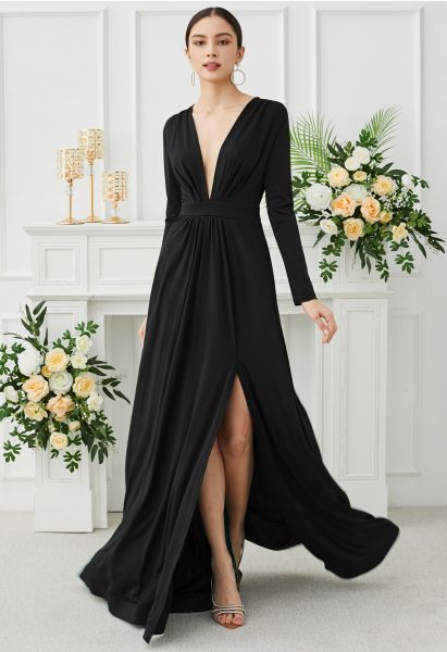 Robe longue fendue devant à décolleté en V profond en noir