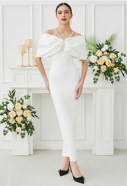 Robe longue à épaules dénudées avec gros nœud et strass en blanc