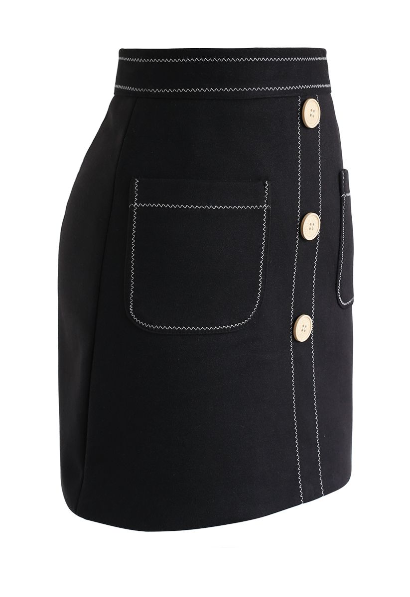 Mini-jupe boutonnée à poches contrastées en noir