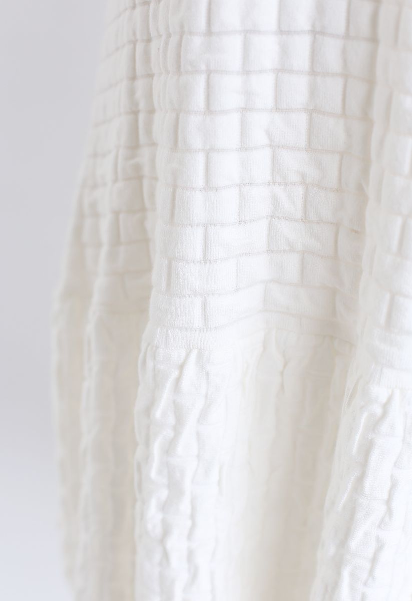 Robe en Tricot à Ourlet à Volants en Relief en Blanc