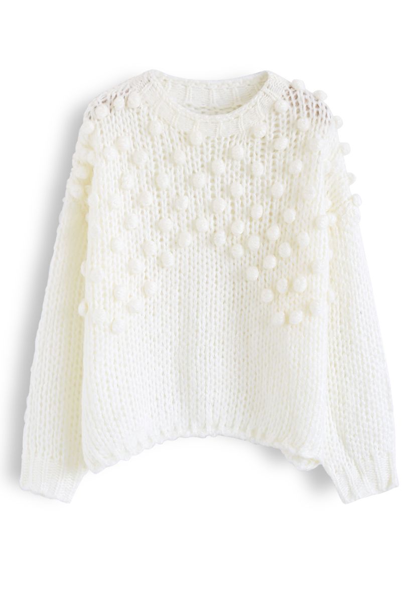 Pull duveteux tricoté à la main avec bordure à pompons en blanc