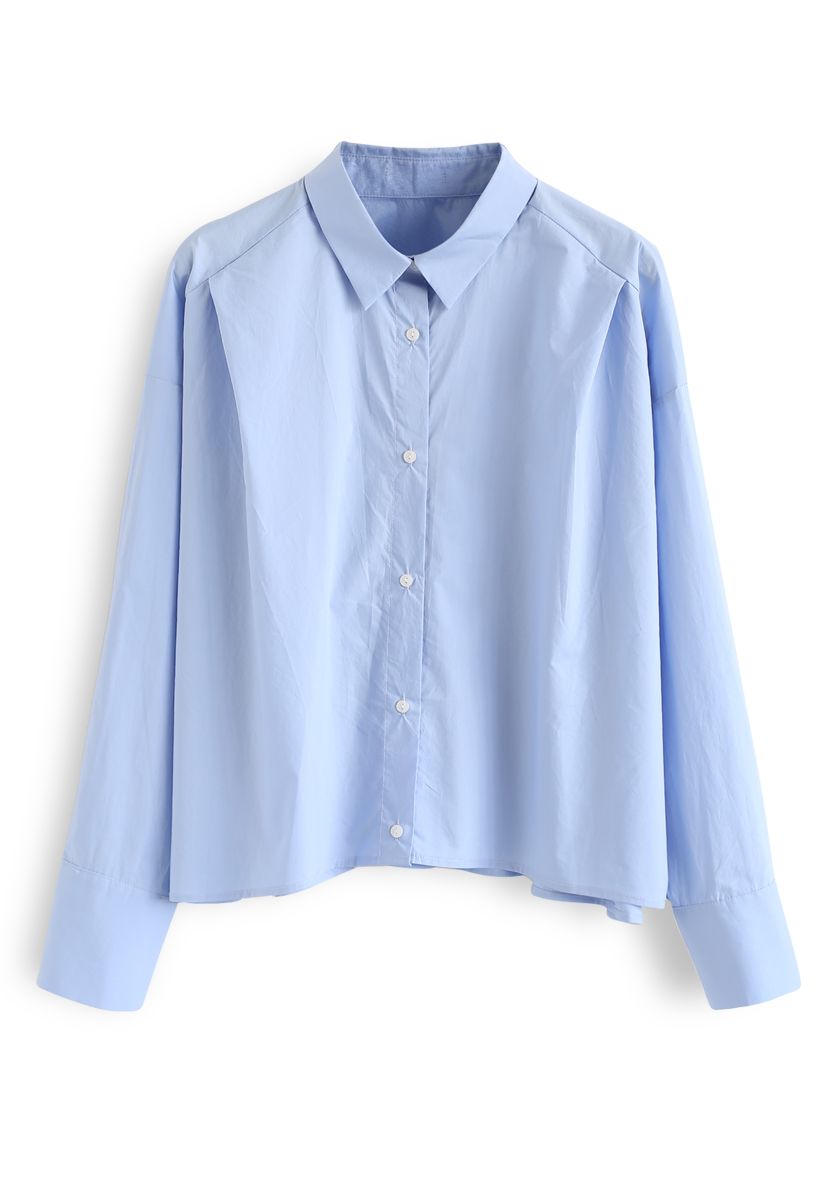 Chemise courte à manches boutonnées en bleu