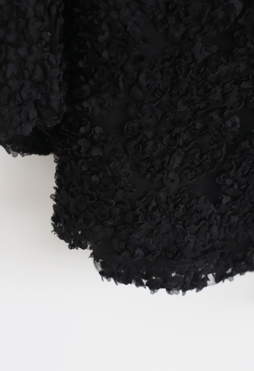 Haut à manches mi-longues à dos ouvert et fleurs 3D en noir