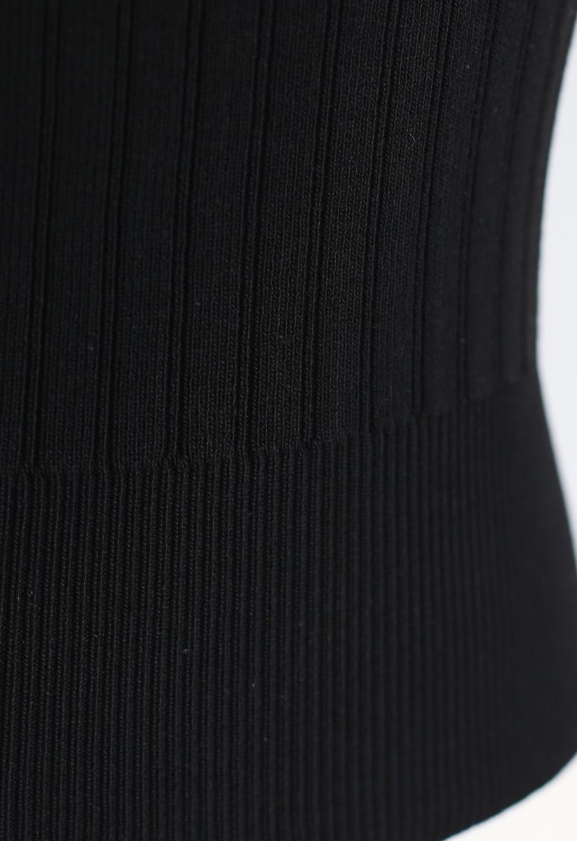 Haut court en tricot à encolure carrée et nœud en noir