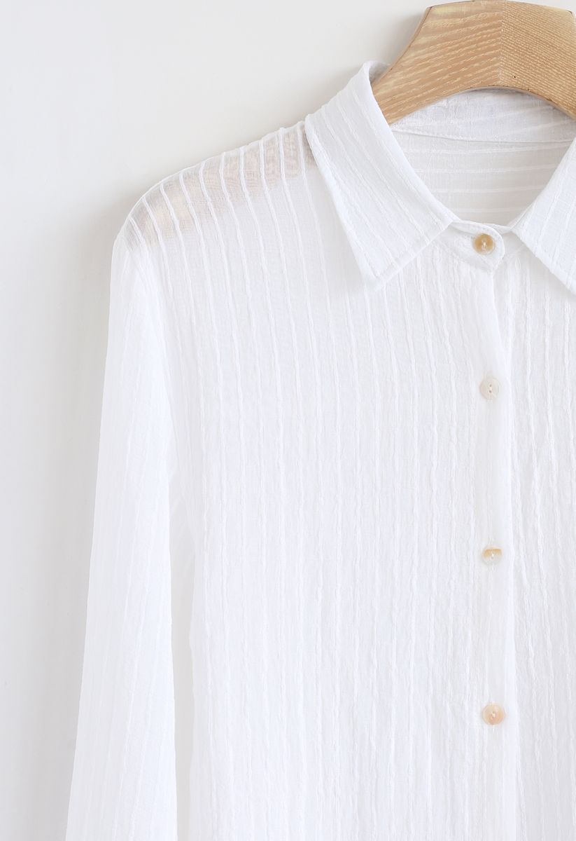 Chemise rayée texturée à manches boutonnées en blanc