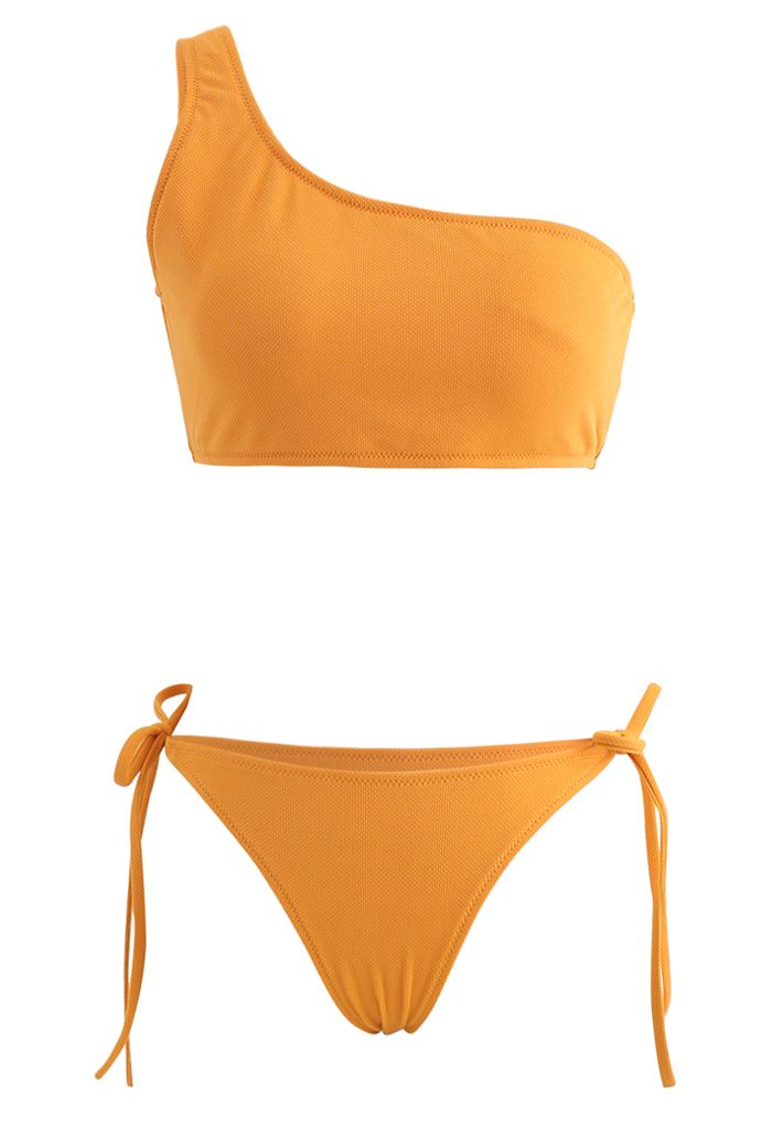 Ensemble de bikini taille basse à une épaule noué sur les côtés en moutarde