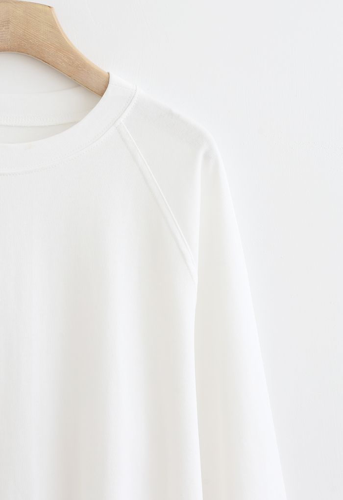 Sweat-shirt ample à manches longues en blanc
