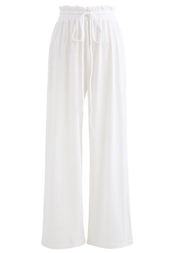 Pantalon de yoga côtelé à taille sac en papier avec cordon de serrage en blanc