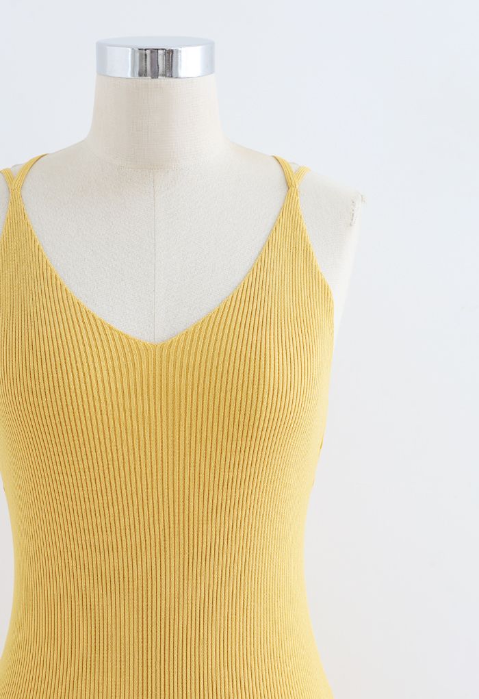 Robe caraco ajustée en tricot côtelé en jaune