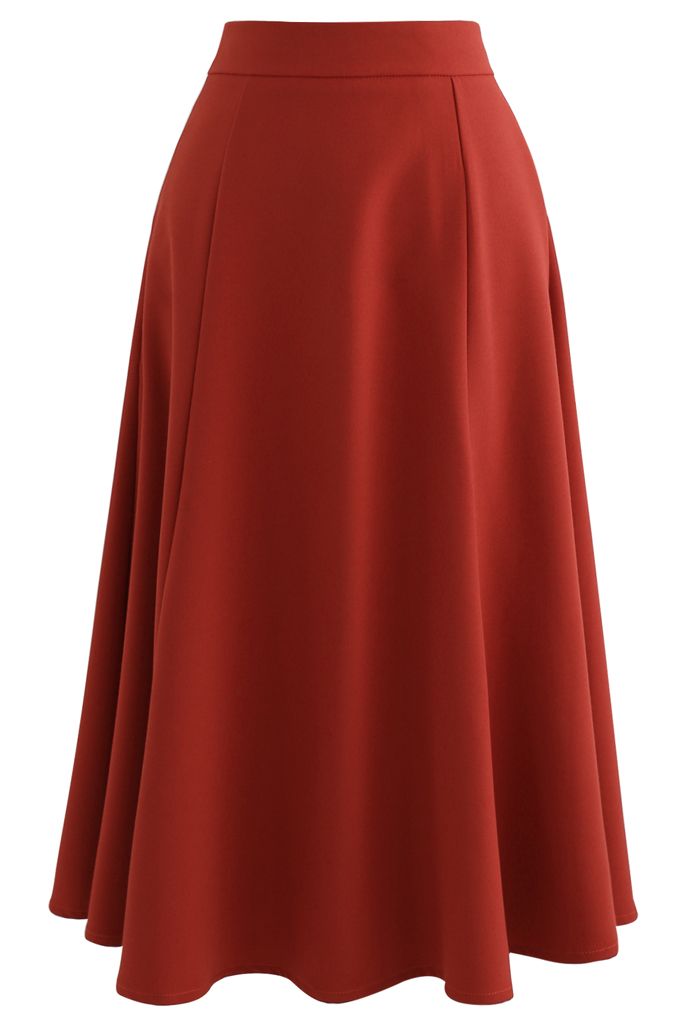 Jupe mi-longue à ourlet évasé avec coutures rouges