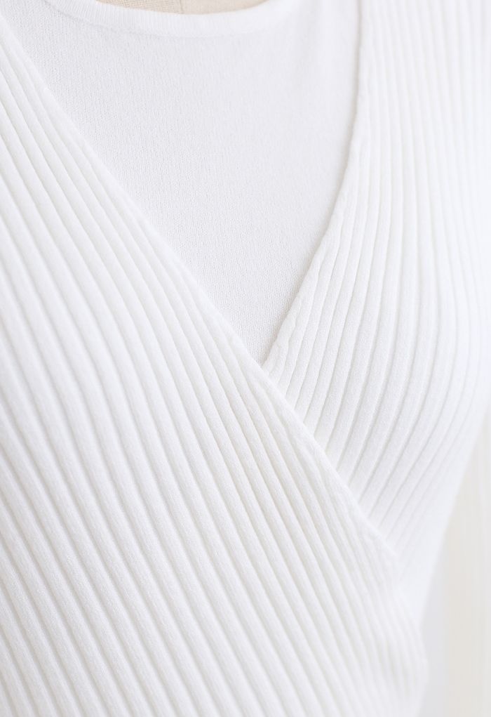 Haut court deux pièces en tricot doux en blanc