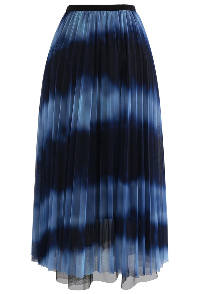 Jupe mi-longue plissée en tulle à mailles color-block en bleu