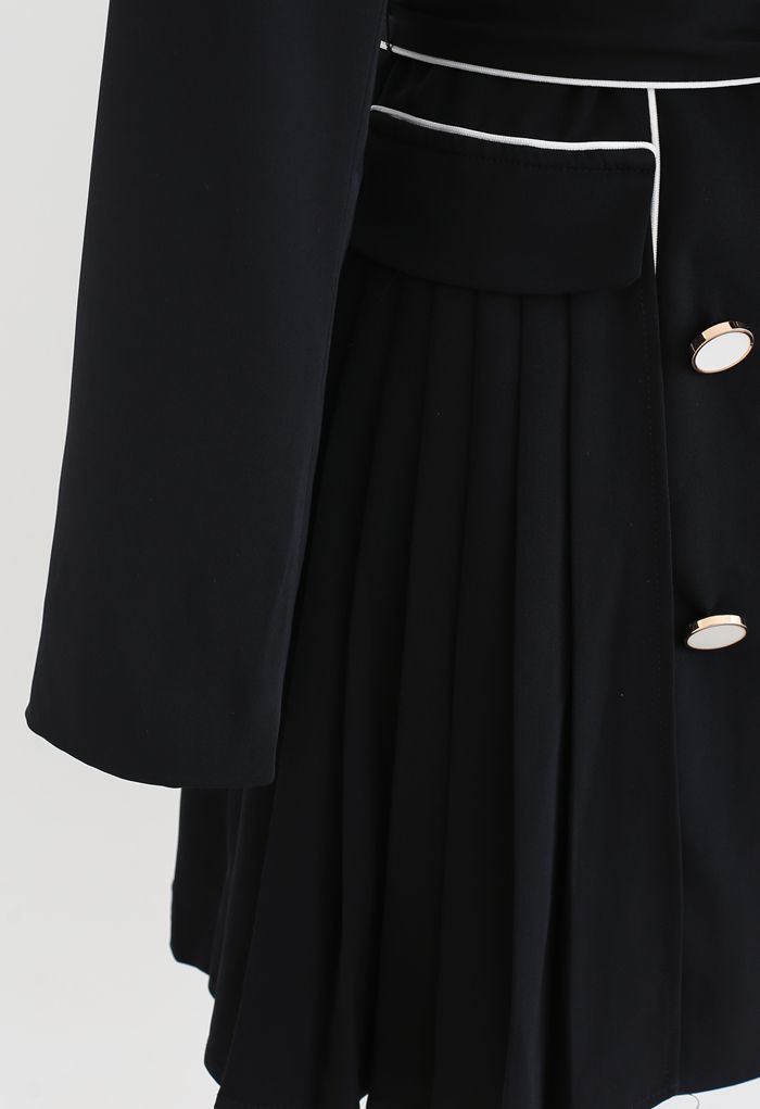 Robe blazer plissée à double boutonnage passepoilée en noir