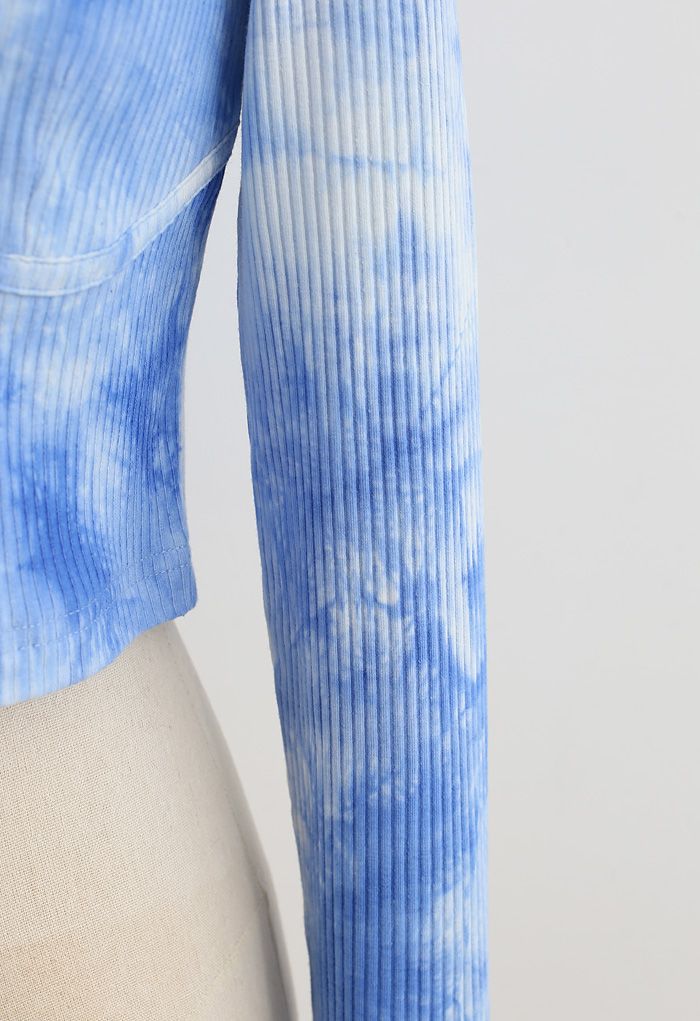 Crop top bleu tie-dye à manches longues en coton