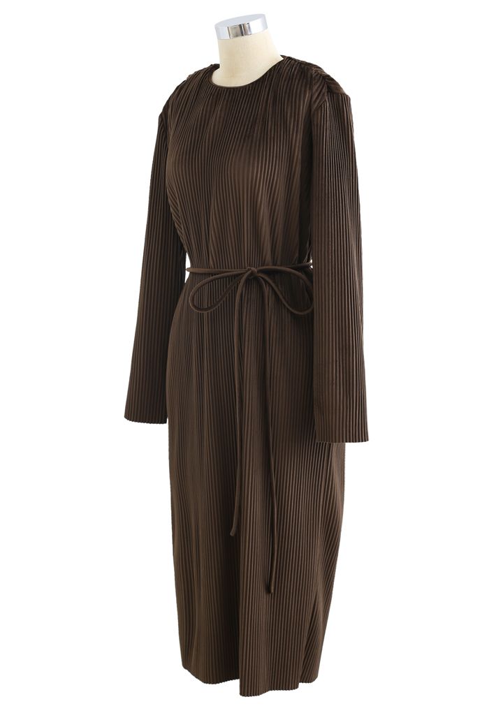 Robe mi-longue en daim plissée à ficelle auto-nouée en marron