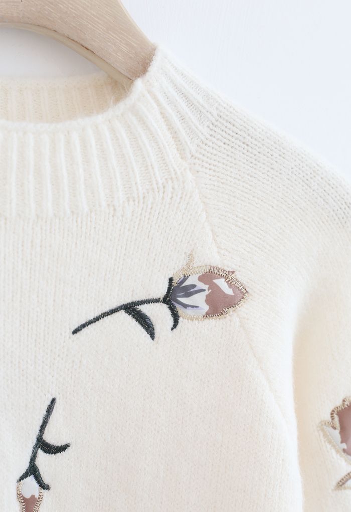 Pull en tricot brodé à imprimé floral numérique en crème
