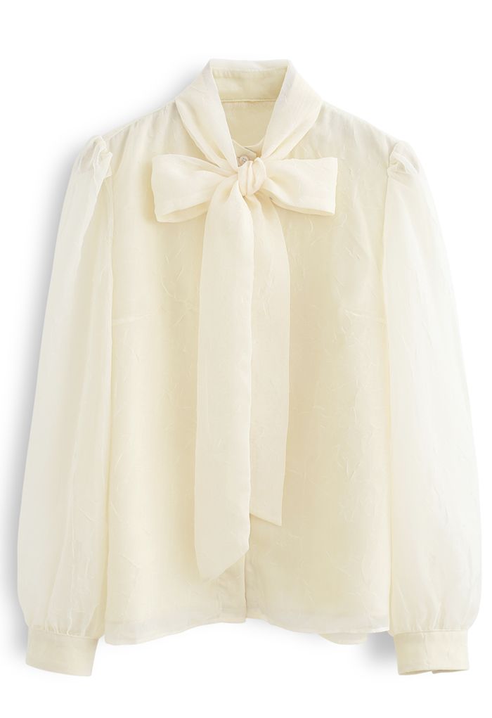 Chemise boutonnée transparente à nœud papillon en crème