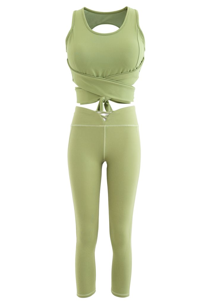 Ensembles de soutien-gorge de sport et de leggings courts à taille nœud papillon à dos ouvert en vert