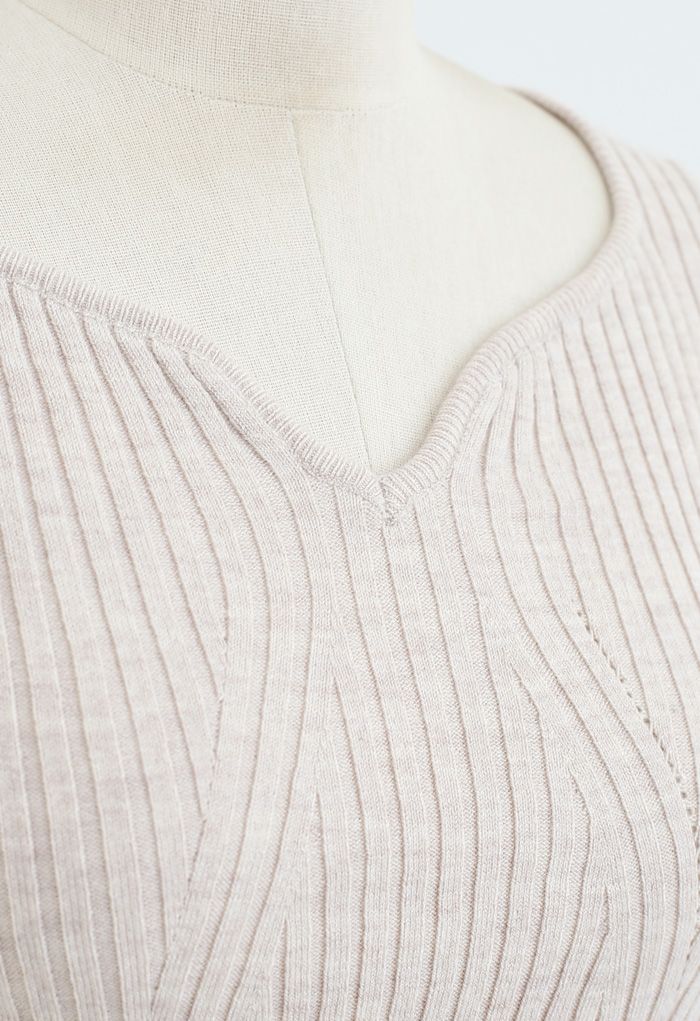 Haut court ajusté en tricot côtelé à encolure carrée en sable