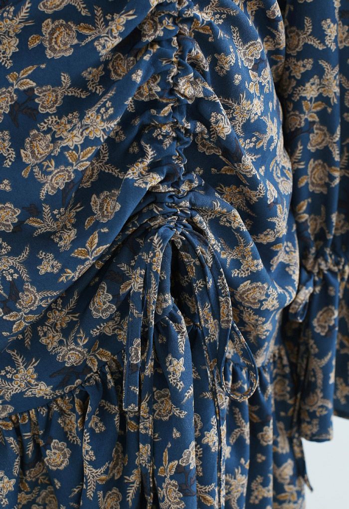 Robe froncée à cordon de serrage à fleurs en indigo