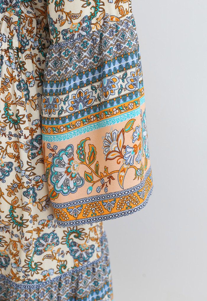 Mini-robe bohème florale avec cordon de serrage à la taille