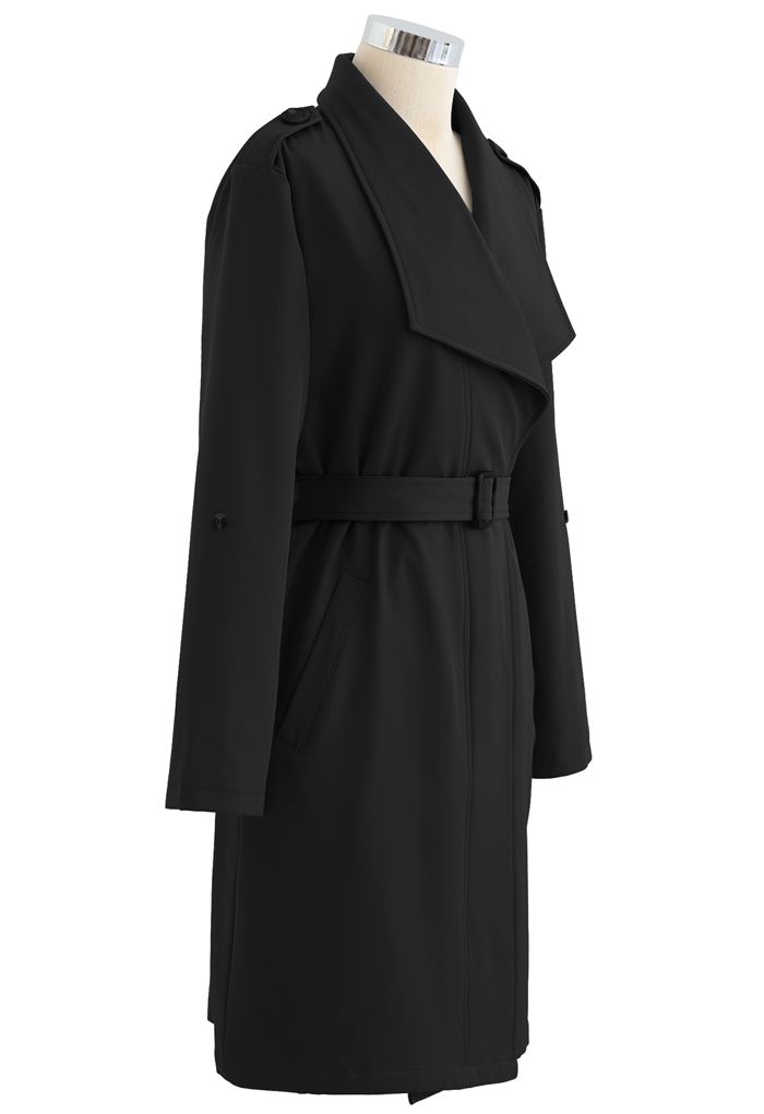 Manteau à col drapé avec poche ceinturée en noir