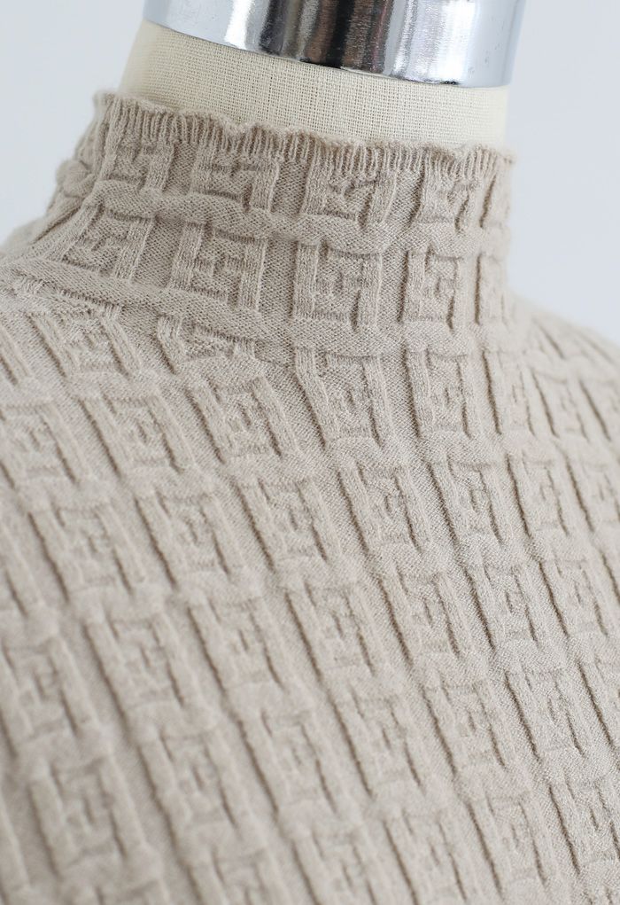 Haut ajusté en tricot à col haut et relief labyrinthe en sable