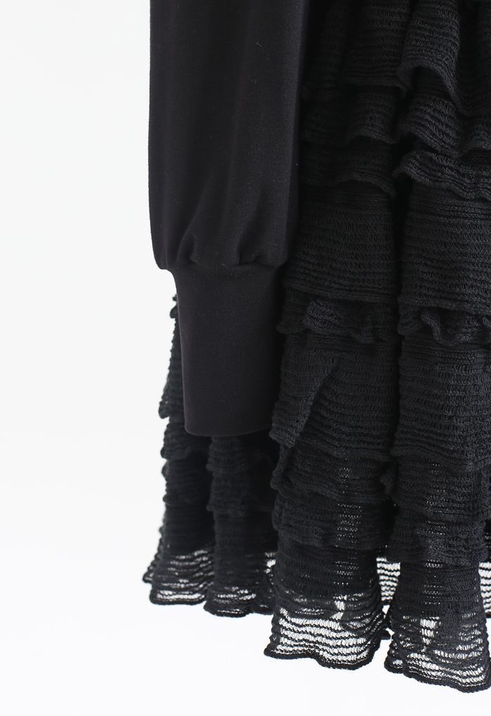 Ensemble cardigan et jupe matelassés ondulés à plusieurs niveaux en noir