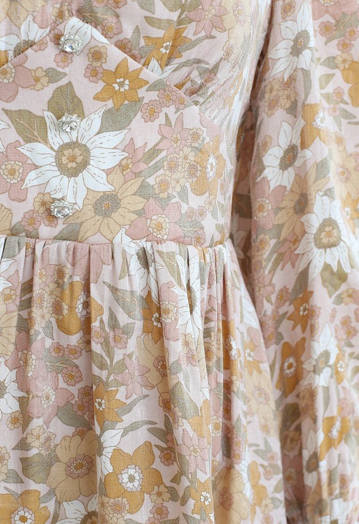 Robe boutonnée à col étagé de luxe Bloom