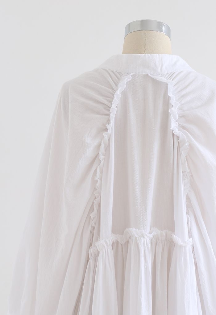 Robe chemise longue Breezy à manches bouffantes en blanc